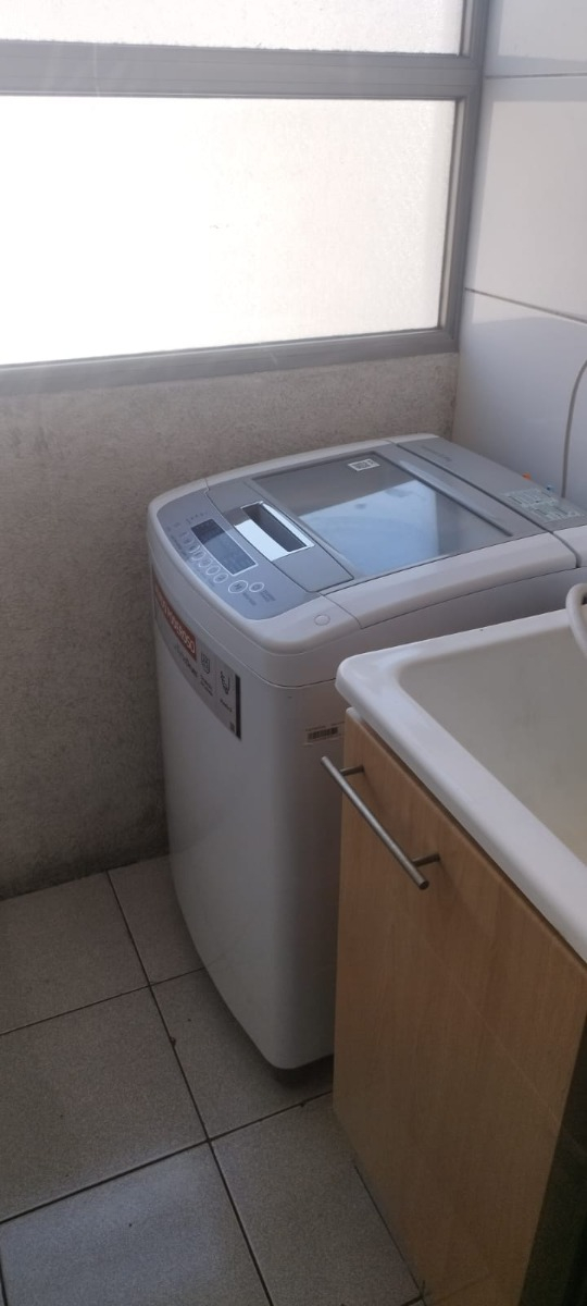 Arriendo Departamento O 2D en suite Walk-in cl&oacute;set 2B 1E 1B Barrio El Golf - Las Condes