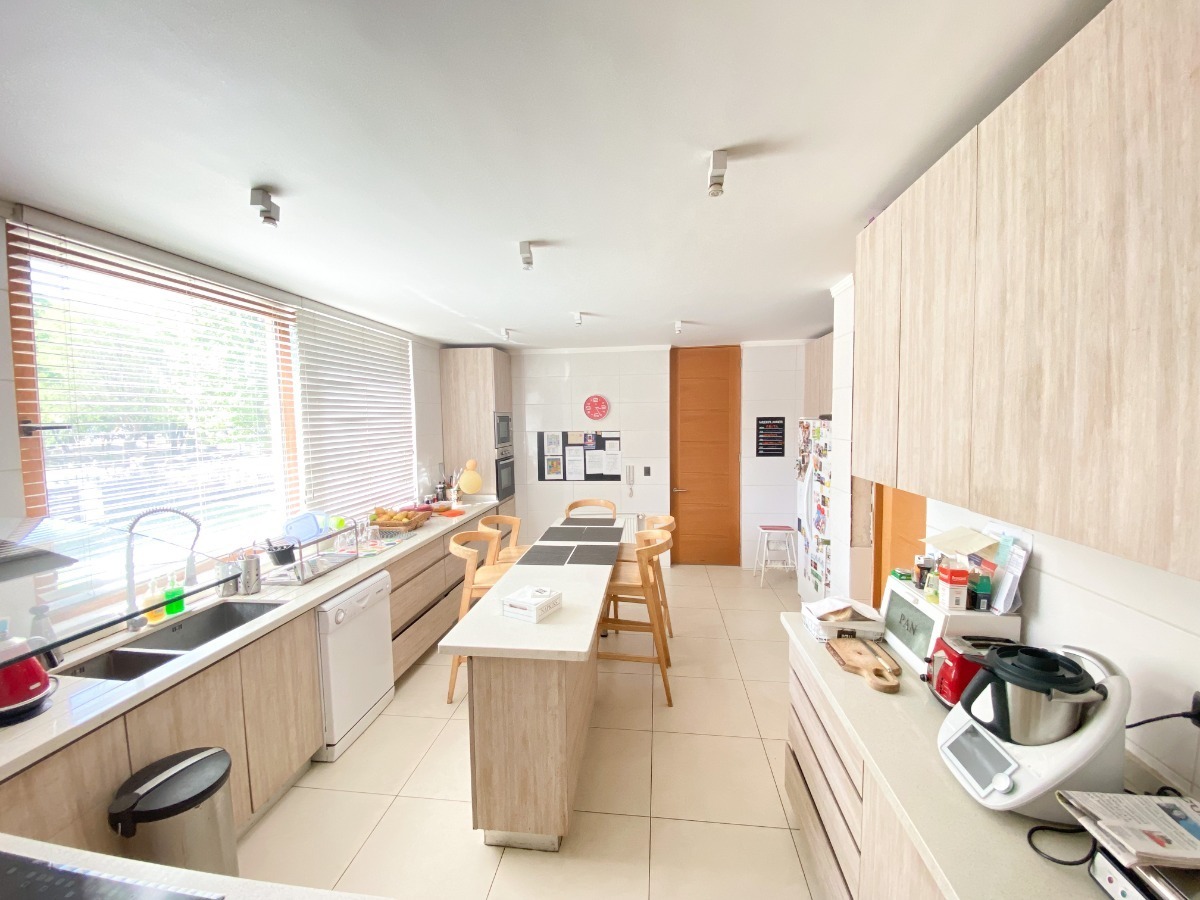 Venta Casa O 4D en suite Walk-in cl&oacute;set 4B 2E Chicureo - Colina