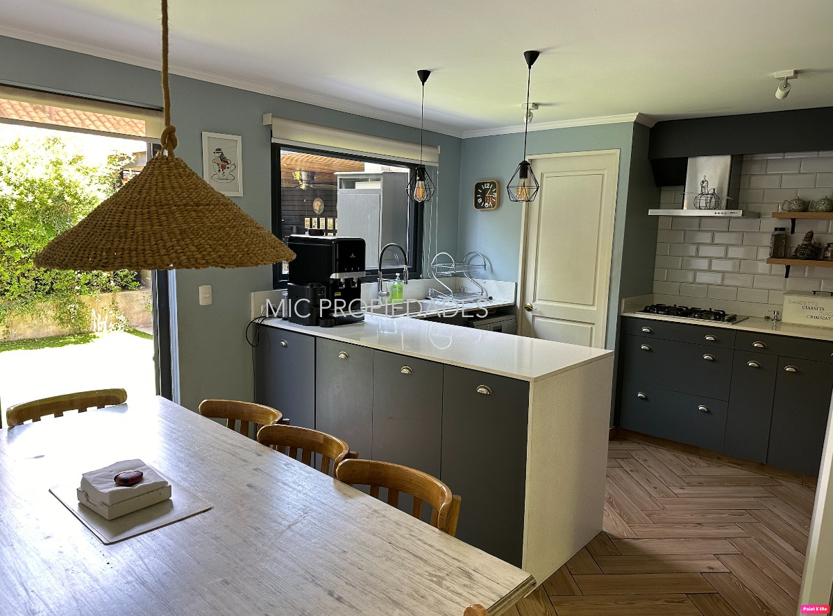 Venta Casa N 4D en suite Walk-in cl&oacute;set 2B 2E 1B La Llaver&iacute;a - Vitacura