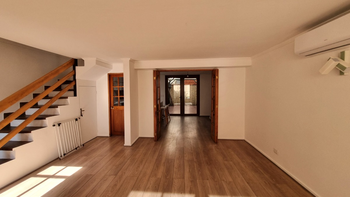 Arriendo Casa P 5D en suite Walk-in cl&oacute;set 4B 1E Carlos Ossand&oacute;n - La Reina