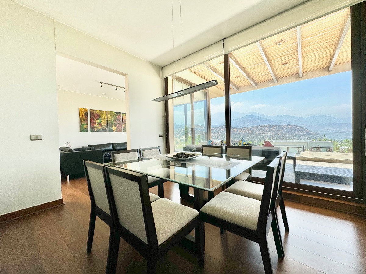 Venta Casa NO 4D en suite Walk-in cl&oacute;set 3B 2E 1B Los Trapenses - Lo Barnechea