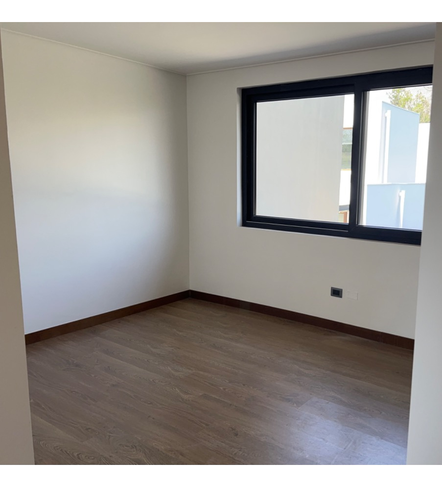 Arriendo Casa NO 4D en suite Walk-in cl&oacute;set 4B 3E La Dehesa - Lo Barnechea
