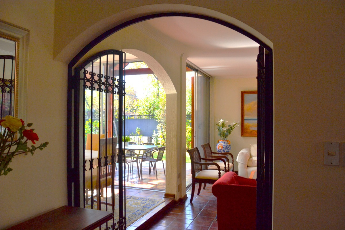 Venta Casa NO 4D en suite Walk-in cl&oacute;set 2B 2E 4B Estadio Croata - Vitacura
