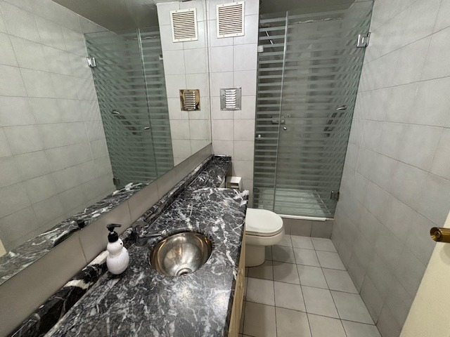 Arriendo Departamento NO 2D en suite Walk-in cl&oacute;set 2B 1E 1B Barrio El Golf - Las Condes