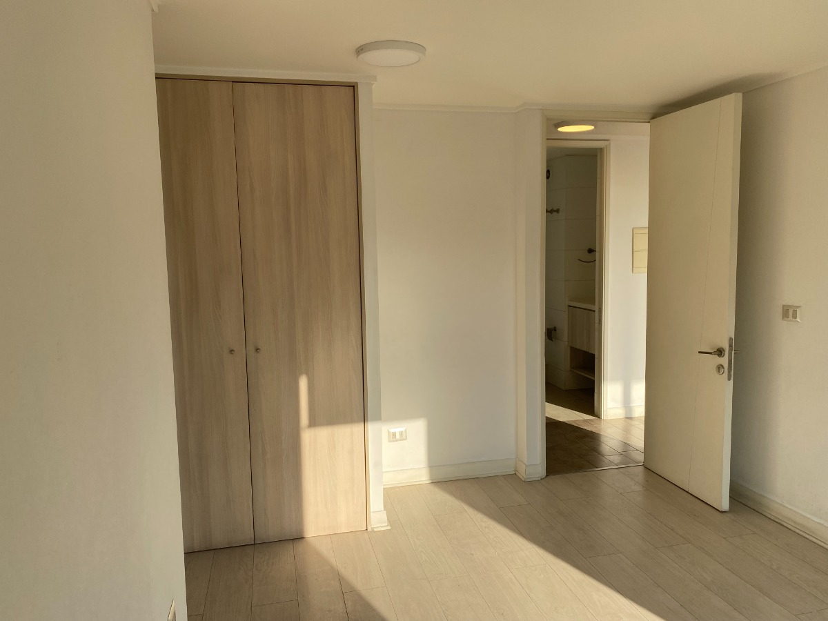 Venta Departamento NP 2D en suite 2B 1E 1B Metro Hernando de Magallanes - Las Condes