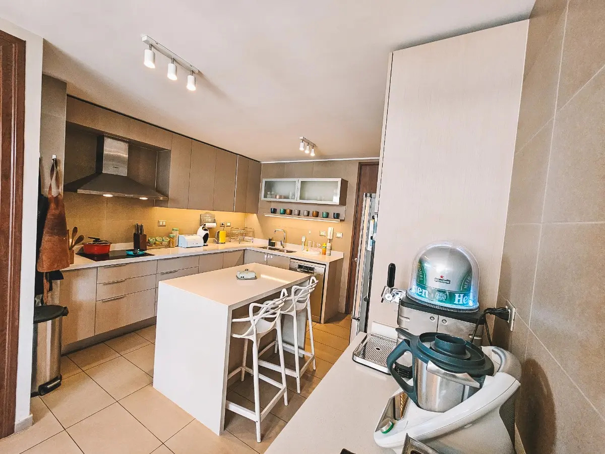 Venta Departamento SO 3D en suite Walk-in cl&oacute;set 3B 2E 1B Parque Arauco - Las Condes