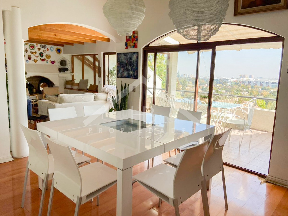 Venta Casa P 5D en suite Walk-in cl&oacute;set 4B 2E 1B Los Dominicos - Las Condes