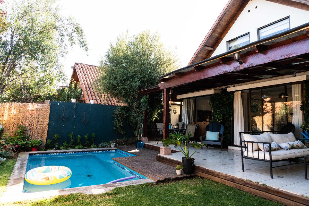 Venta Casa 5D 4B 4E 2B San Carlos de Apoquindo - Las Condes