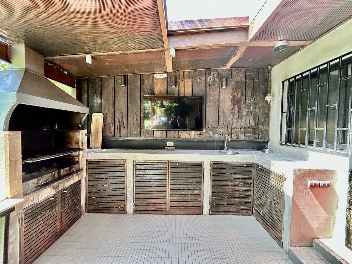 Arriendo Casa NO 4D en suite Walk-in cl&oacute;set 4B 4E 1B Mall Sport - Las Condes