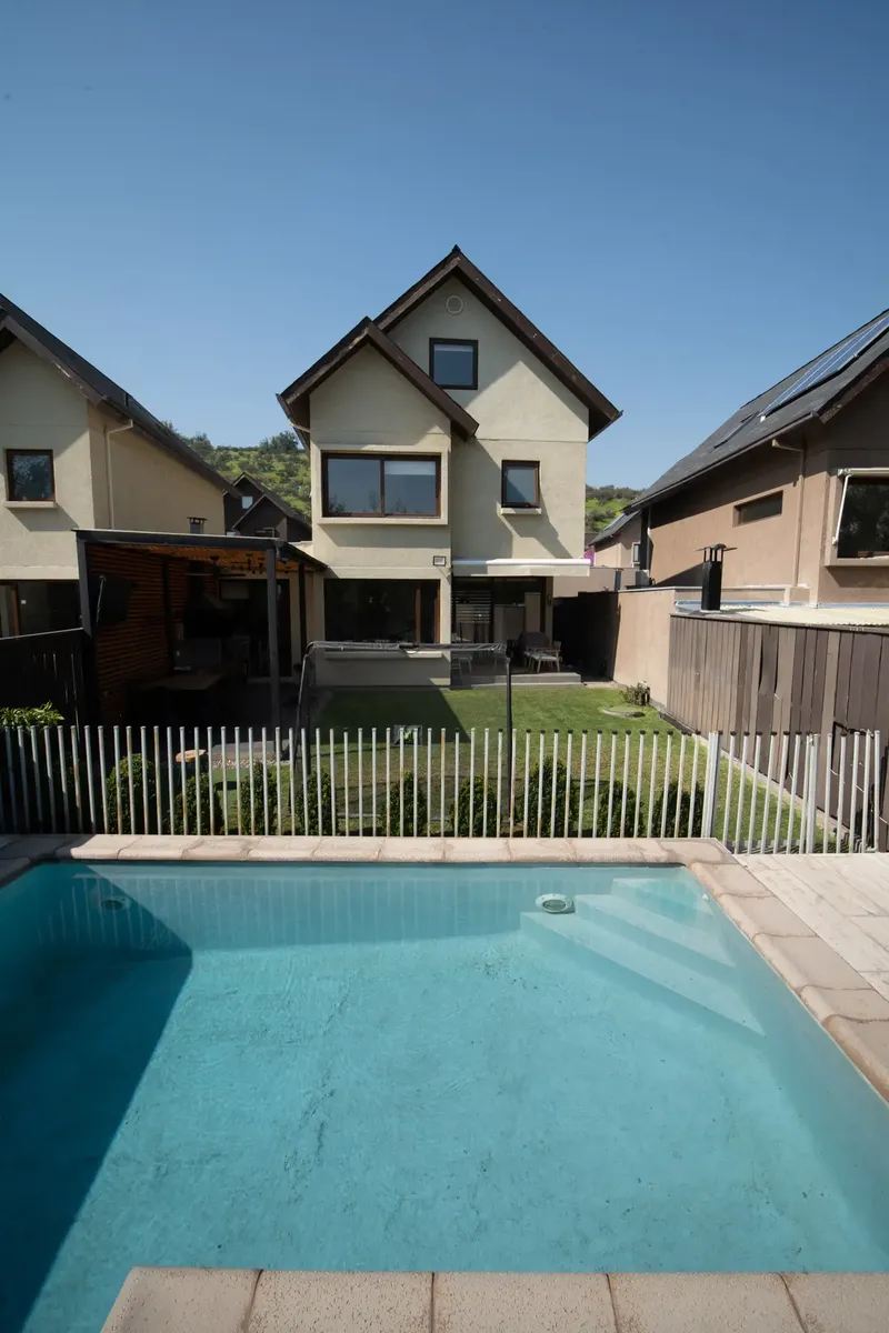 Venta Casa NO 4D 4B 3E La Dehesa - Lo Barnechea