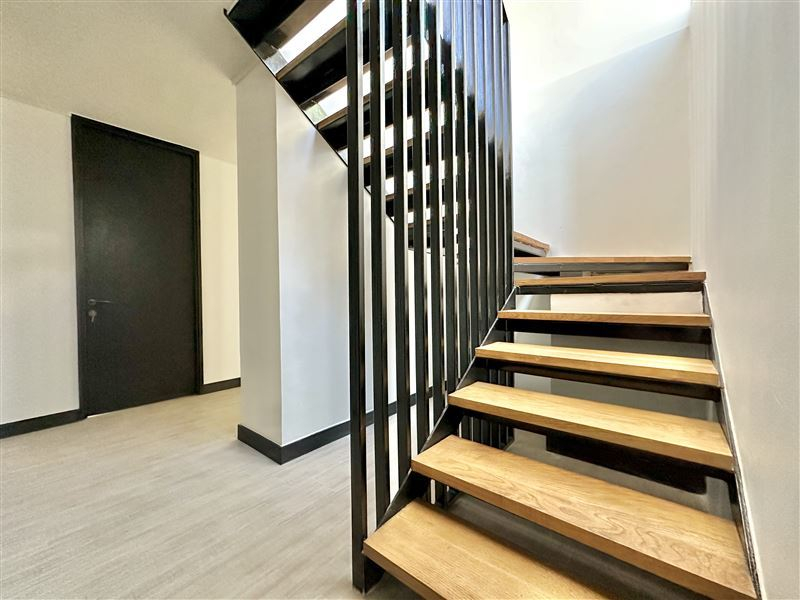 Arriendo Departamento Nor-Oriente 3D 4B 2E 1B Borde R&iacute;o - Casa Piedra - Vitacura