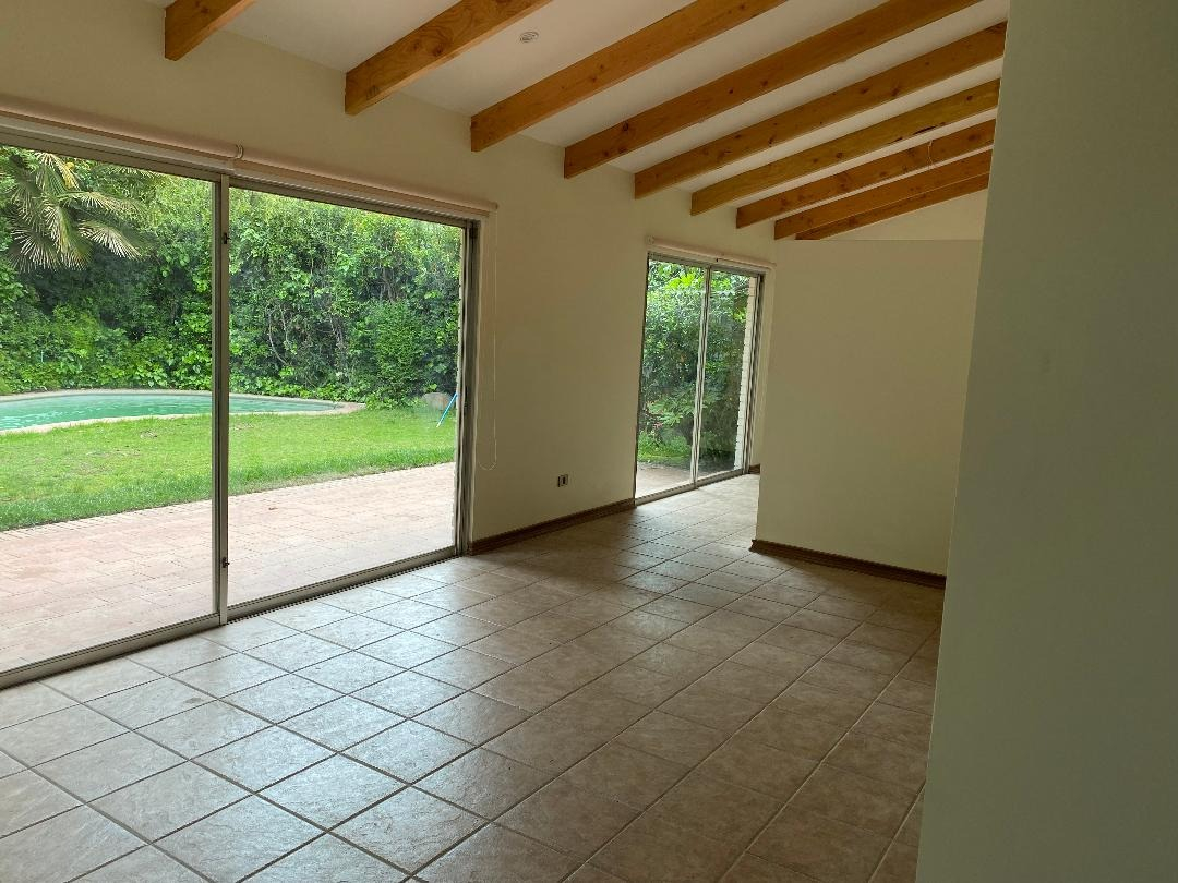 Arriendo Casa 4D en suite Walk-in cl&oacute;set 4B 2E 1B San Carlos de Apoquindo - Las Condes