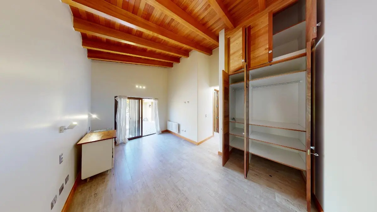Arriendo Casa NO 3D en suite Walk-in cl&oacute;set 4B 3E 1B La Dehesa - Lo Barnechea