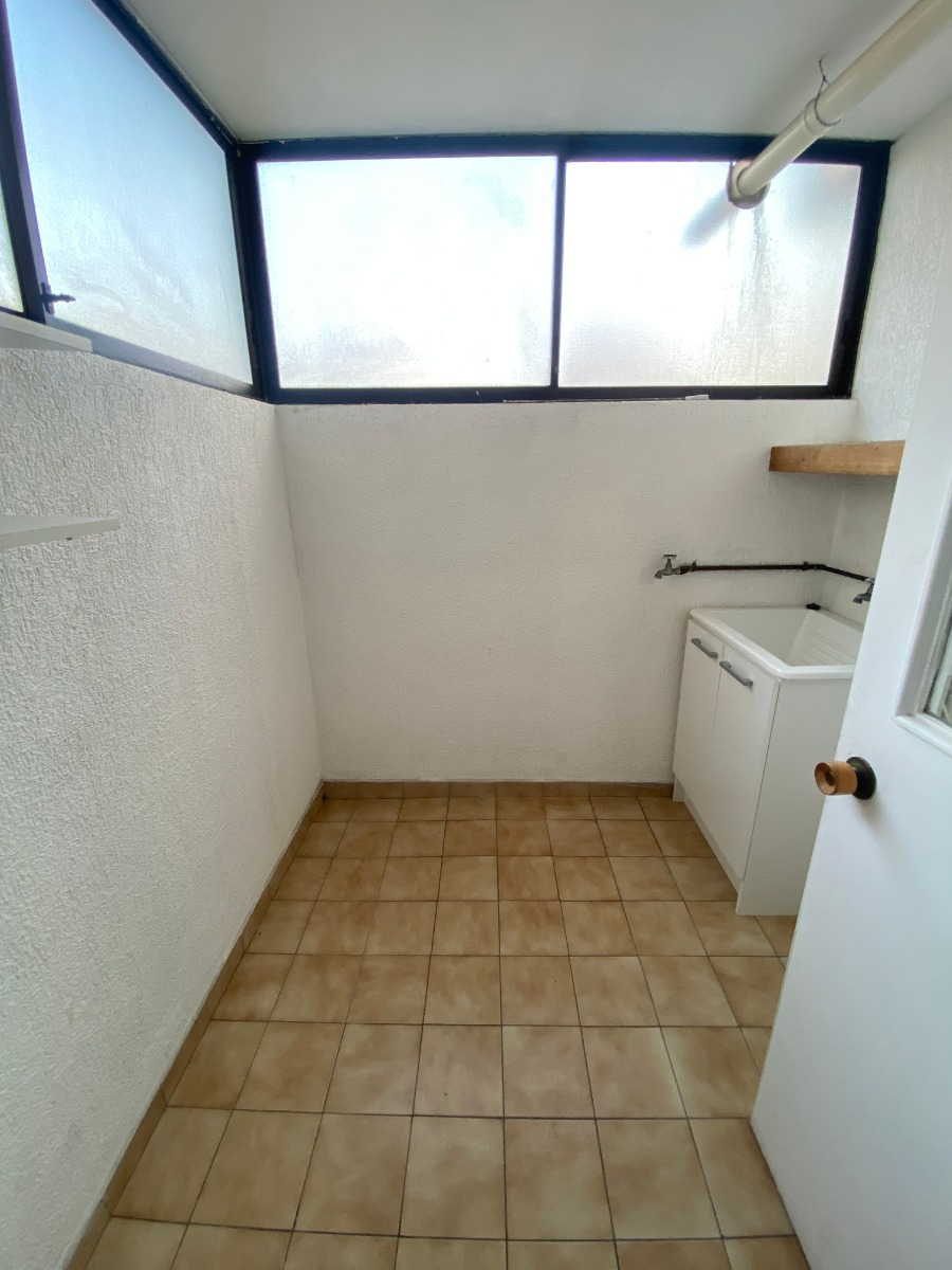 Arriendo Departamento 3D en suite 3B 1E 1B Barrio El Golf - Las Condes