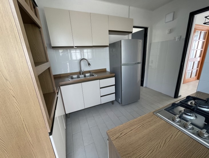 Arriendo Casa NO 3D 2B 4E 1B Rotonda Atenas - Las Condes