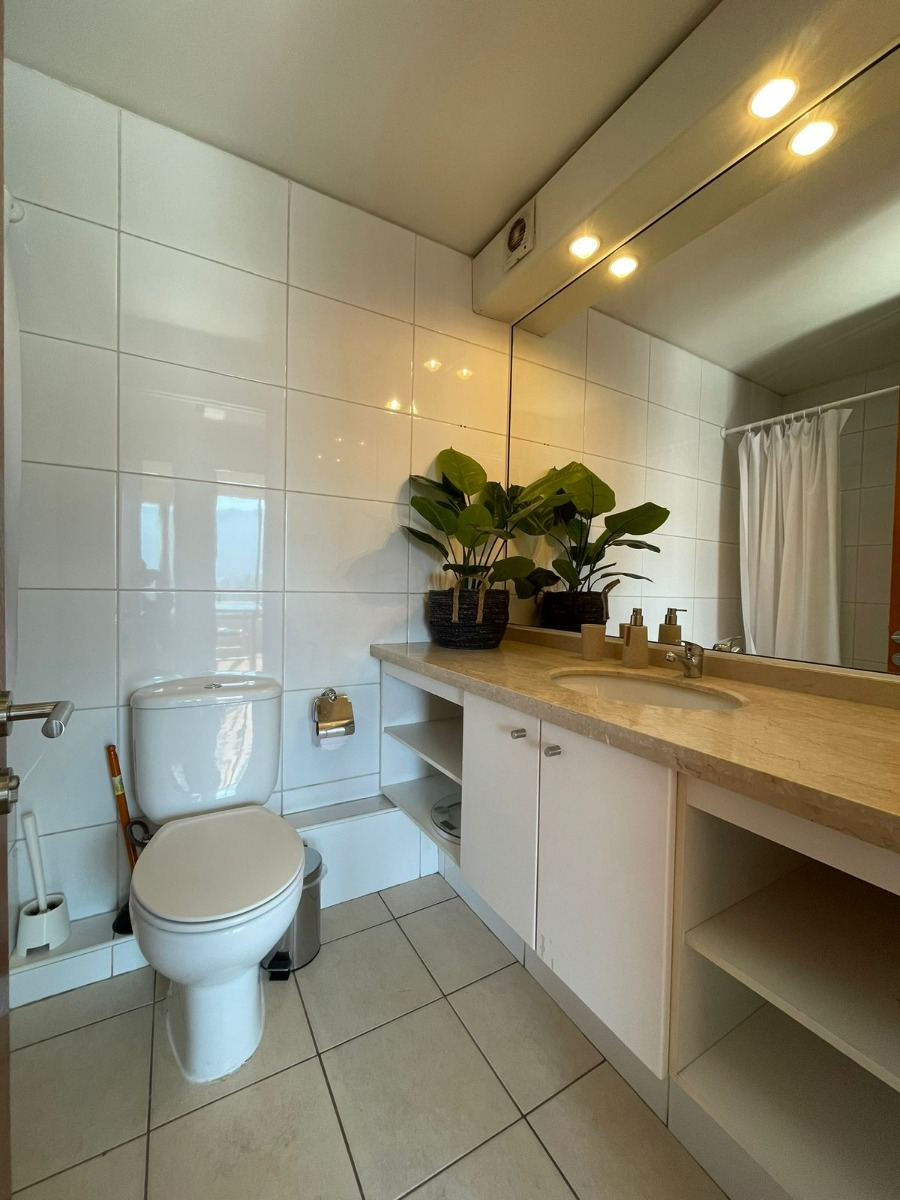Arriendo Departamento NO 4D en suite Walk-in cl&oacute;set 3B 2E 1B Borde R&iacute;o - Casa Piedra - Vitacura