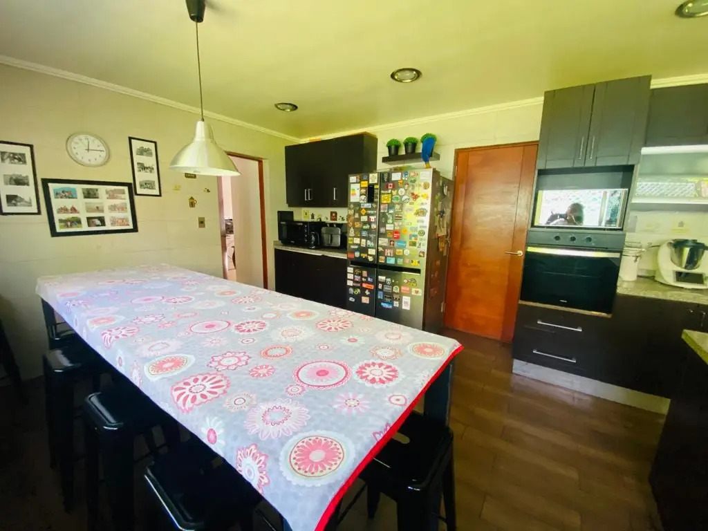 Venta Casa NO 6D 5B 4E 1B Los Dominicos - Las Condes