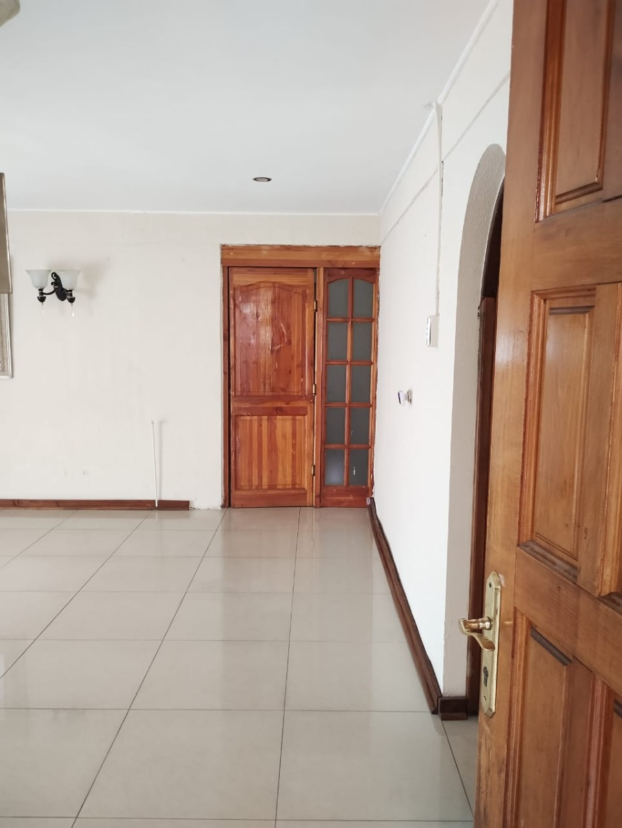 Venta Casa O 4D 4B 5E 1B Rotonda Atenas - Las Condes