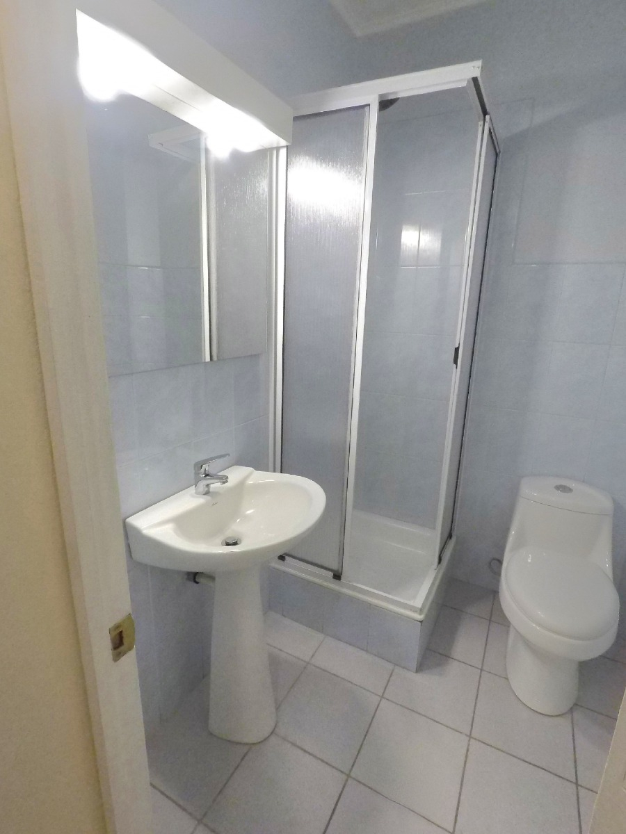 Venta Casa 5D 2B 3E 1B Metro Sim&oacute;n Bolivar - La Reina