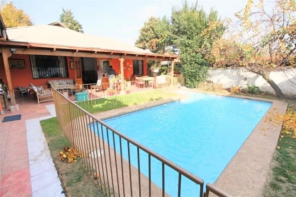 Venta Casa 5D Walk-in cl&oacute;set 4B 4E 1B Metro Sim&oacute;n Bolivar - La Reina