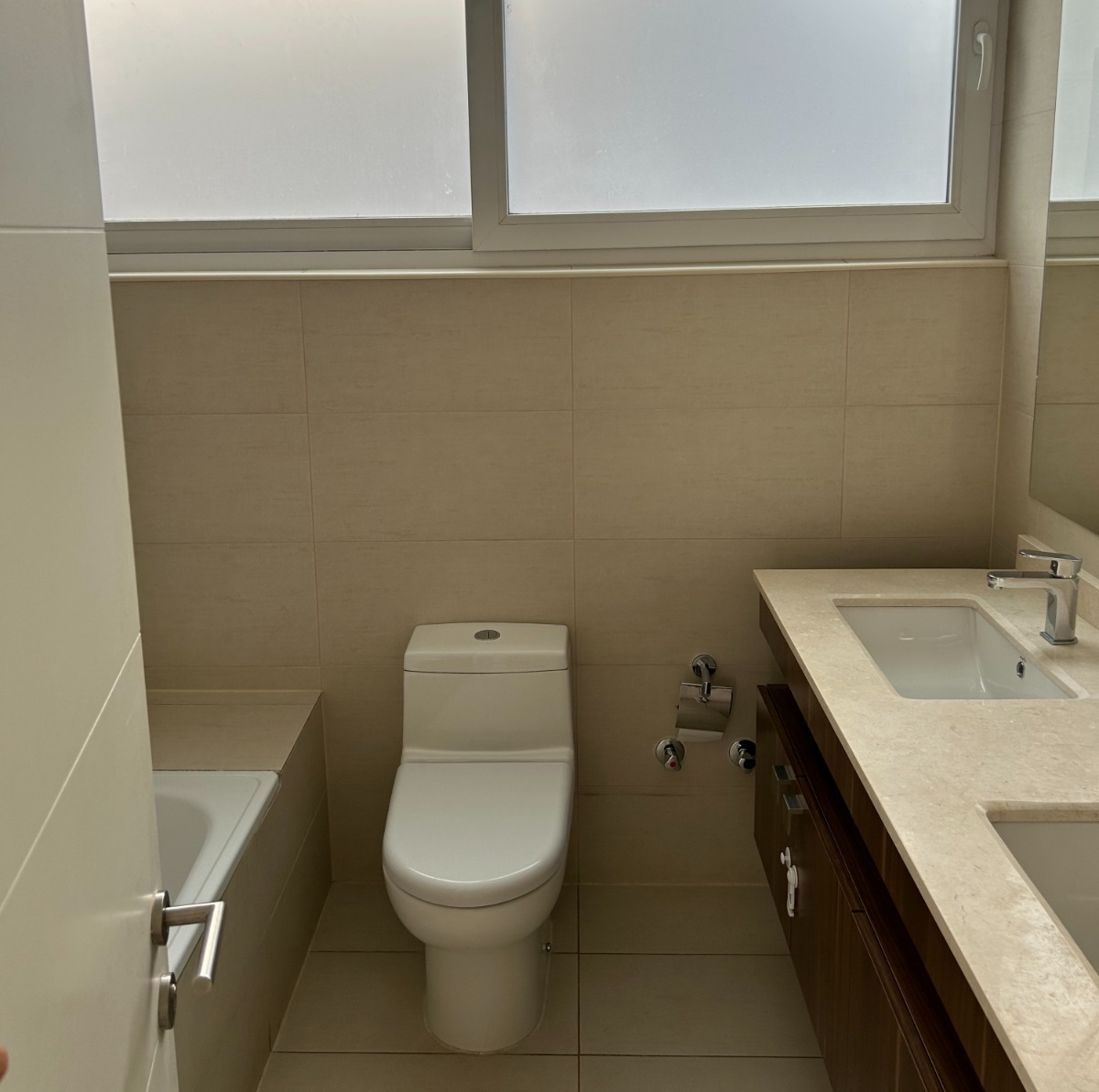 Arriendo Casa 4D en suite Walk-in cl&oacute;set 3B 2E La Dehesa - Lo Barnechea