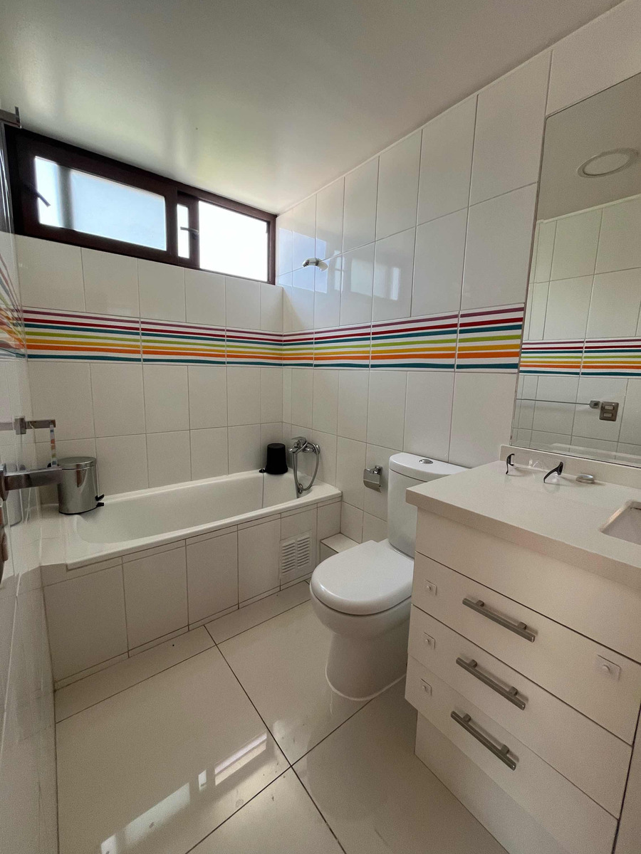 Arriendo Casa 3D 3B 2E 1B Metro Manquehue - Apumanque - Las Condes