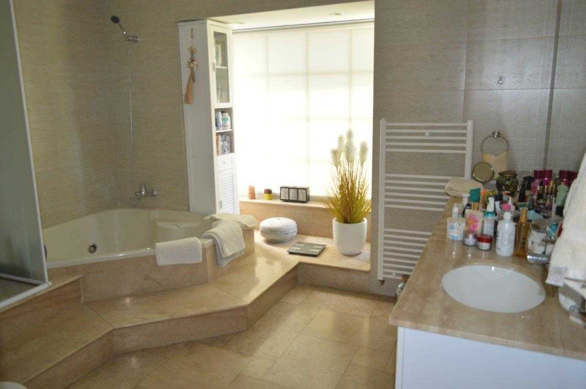 Venta Casa 6D en suite Walk-in cl&oacute;set 5B 4E 2B Los Trapenses - Lo Barnechea