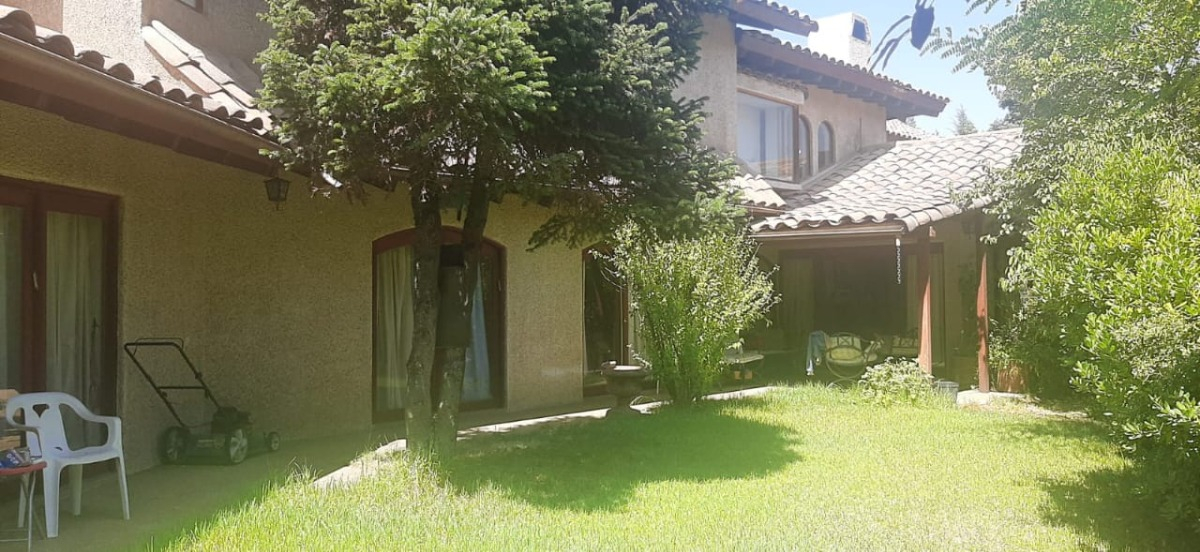 Venta Casa N 7D en suite Walk-in cl&oacute;set 5B 4E 1B El Array&aacute;n - Lo Barnechea