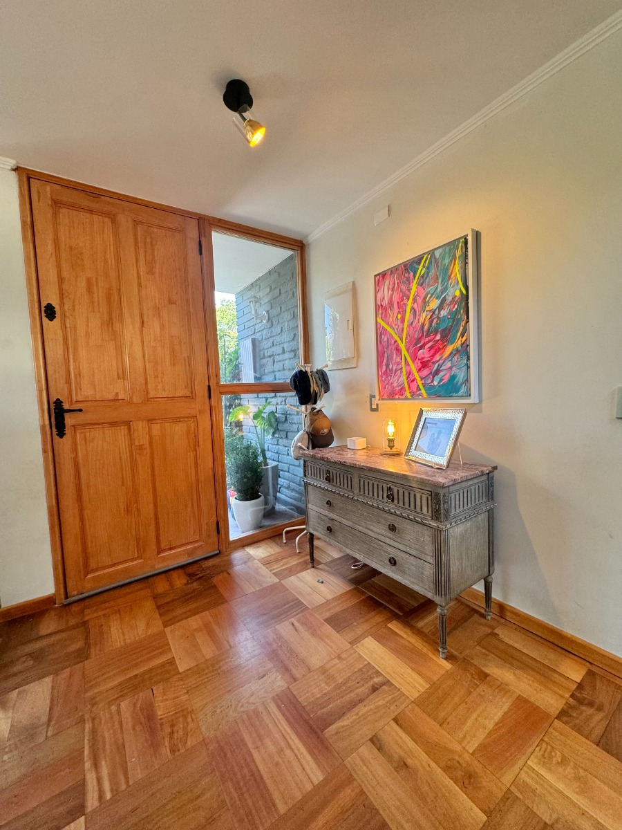 Venta Casa NO 3D 2B 2E 1B Alto Las Condes - Las Condes