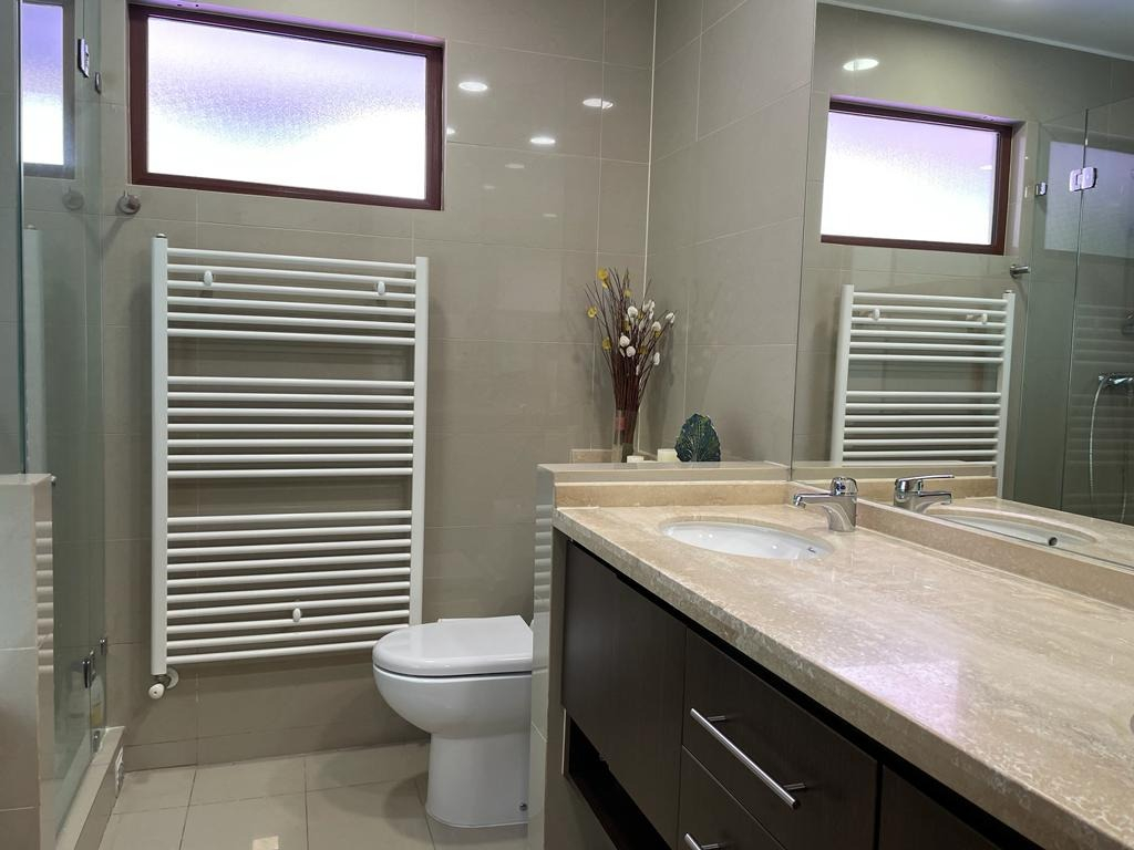 Venta Casa NP 3D en suite Walk-in cl&oacute;set 5B 3E San Carlos de Apoquindo - Las Condes