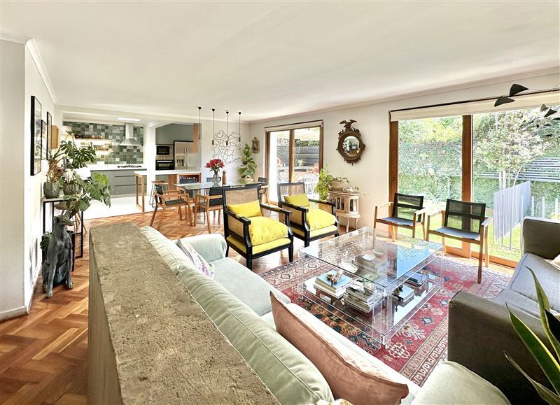 Venta Casa Nor-Oriente 3D 3B 1E 1B Metro Escuela Militar - Las Condes