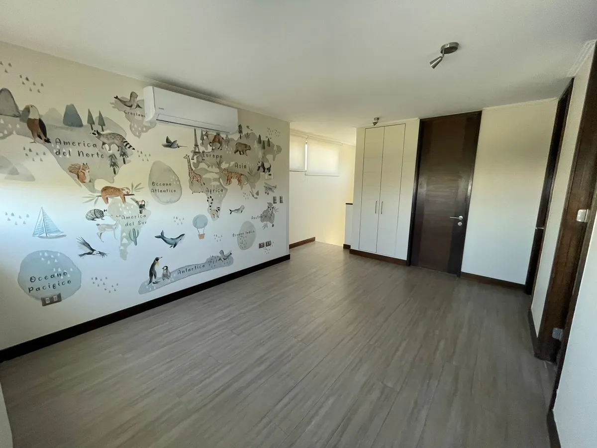 Arriendo Casa 4D WI cl&oacute;set Suite 4B 3E 1Bd Chicureo - Colina