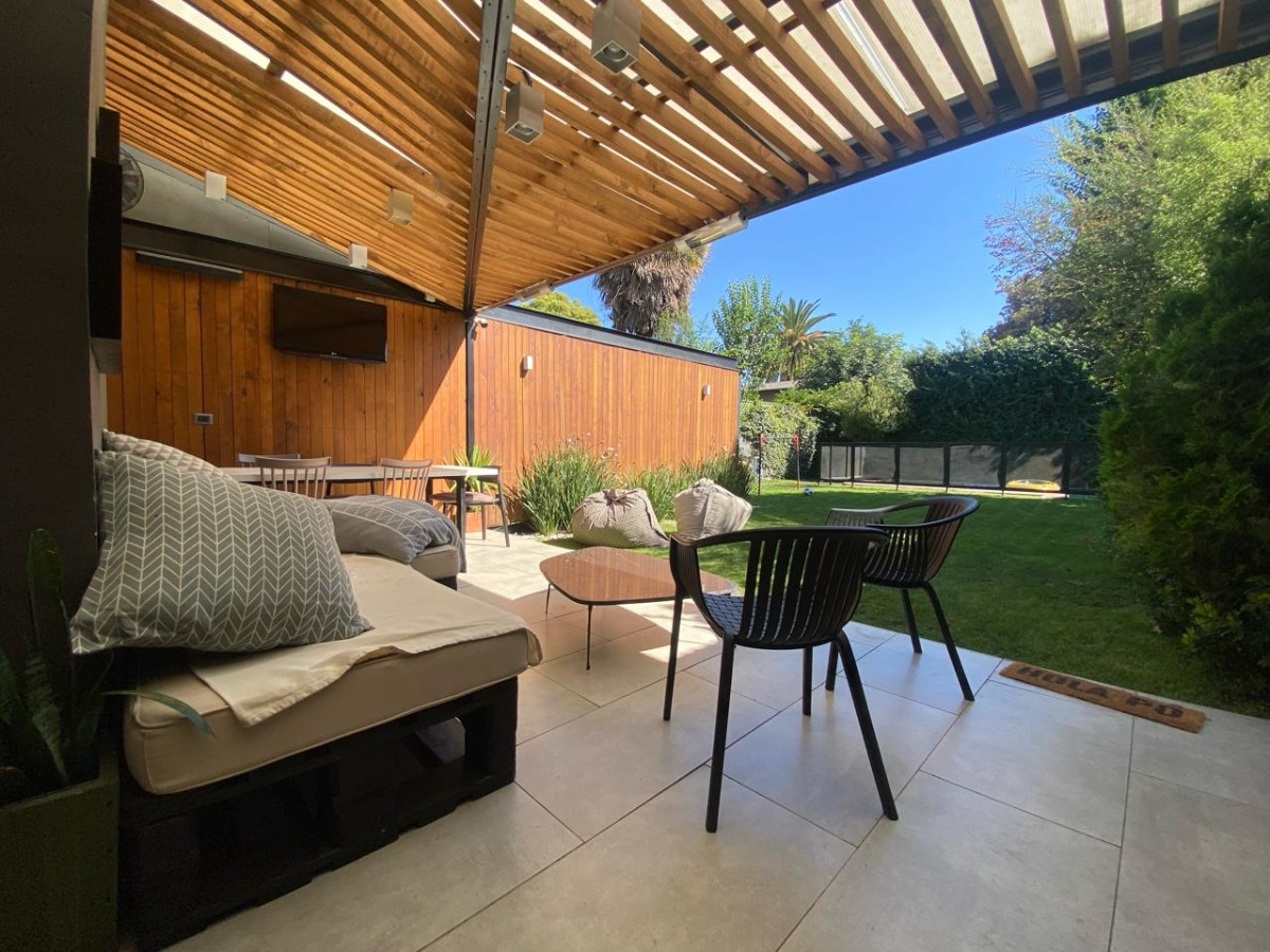 Venta Casa NO 4D en suite Walk-in cl&oacute;set 3B 2E Metro Pr&iacute;ncipe de Gales - Country Club - La Reina