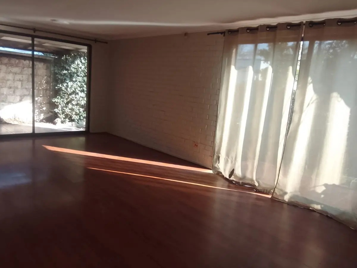 Arriendo Casa NP 3D 1B 2E 1B Estadio Croata - Vitacura
