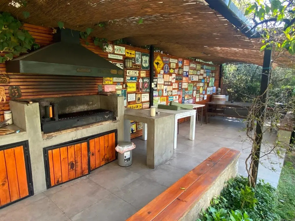 Venta Casa NO 6D 5B 4E 1B Los Dominicos - Las Condes