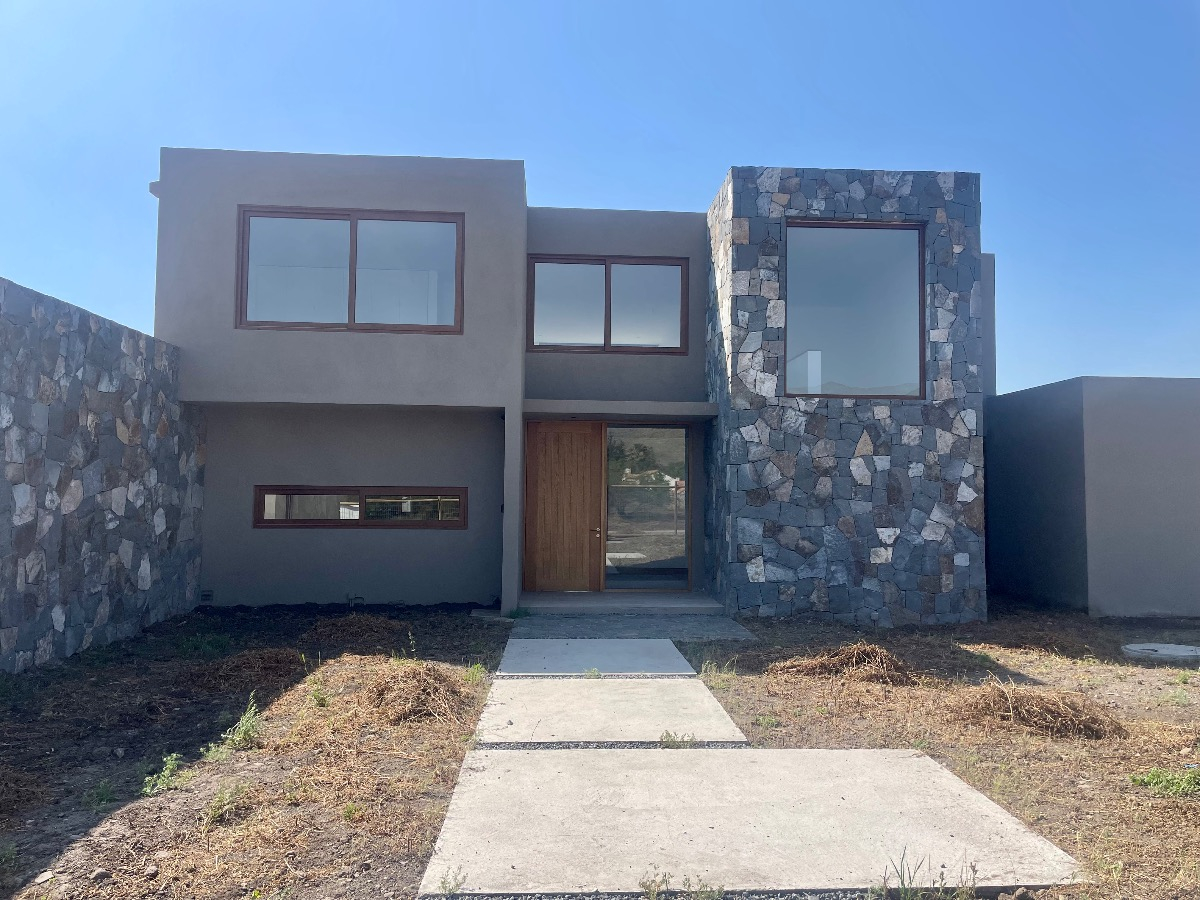 Venta Casa N 6D en suite Walk-in cl&oacute;set 5B 5E 2B Chicureo - Colina