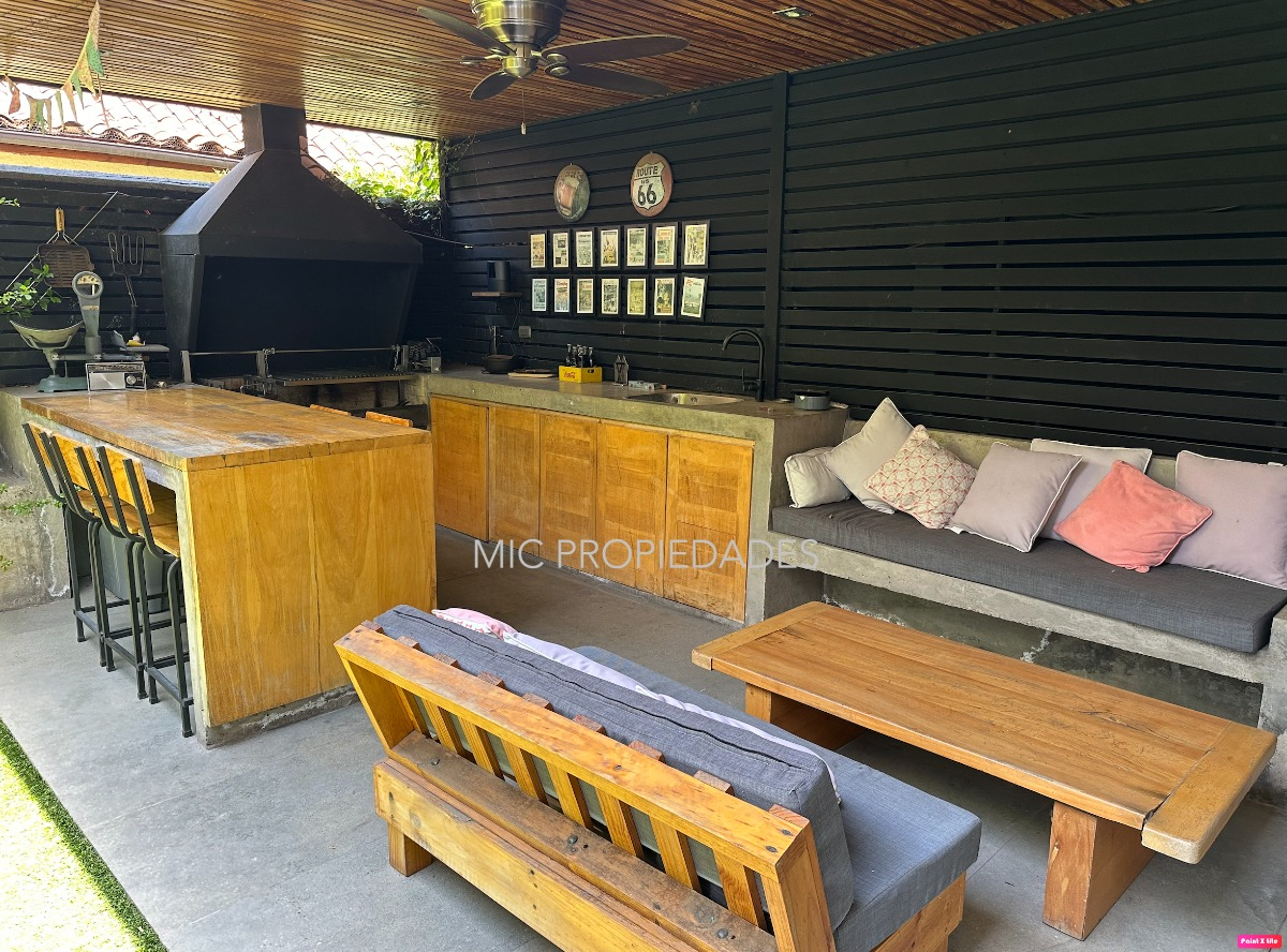 Venta Casa N 4D en suite Walk-in cl&oacute;set 2B 2E 1B La Llaver&iacute;a - Vitacura