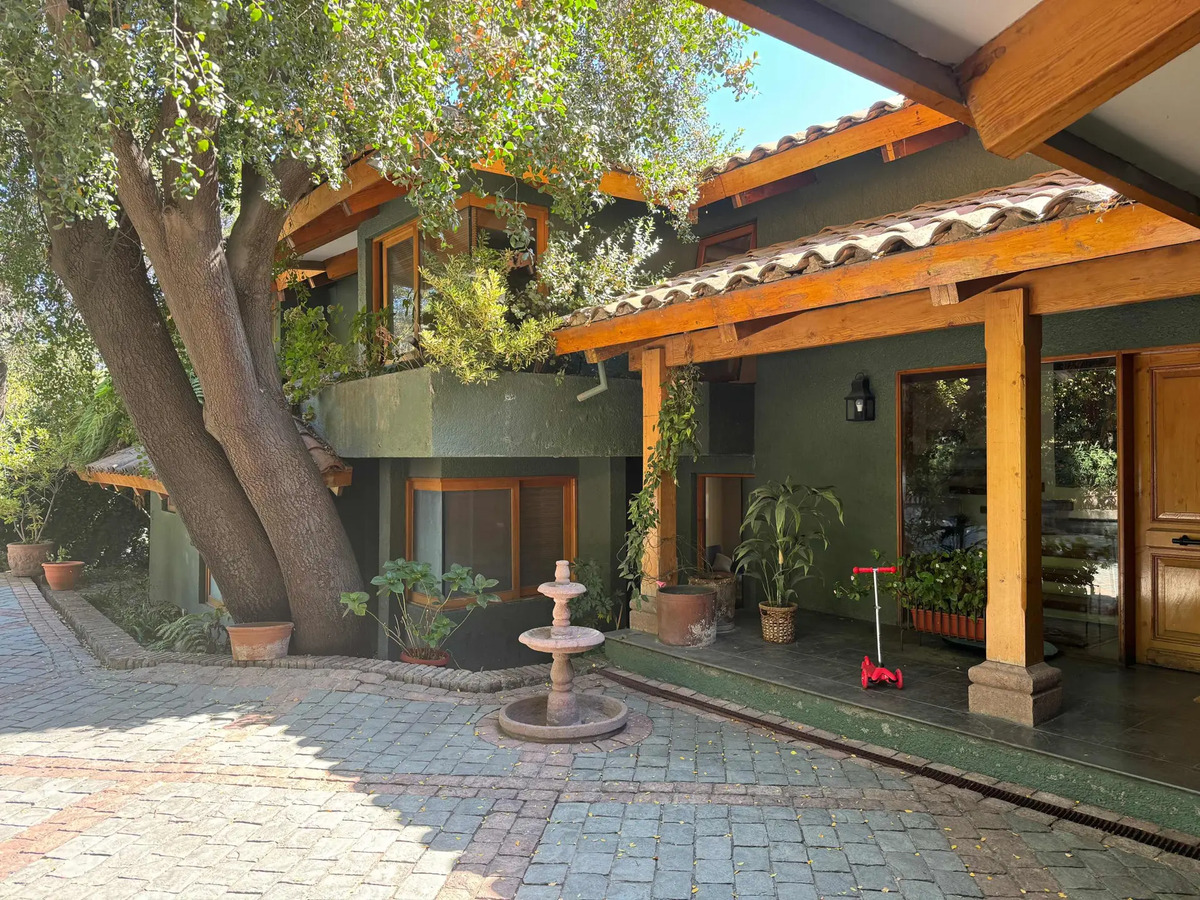 Venta Casa 5D 4B 7E El Huinganal - Lo Barnechea