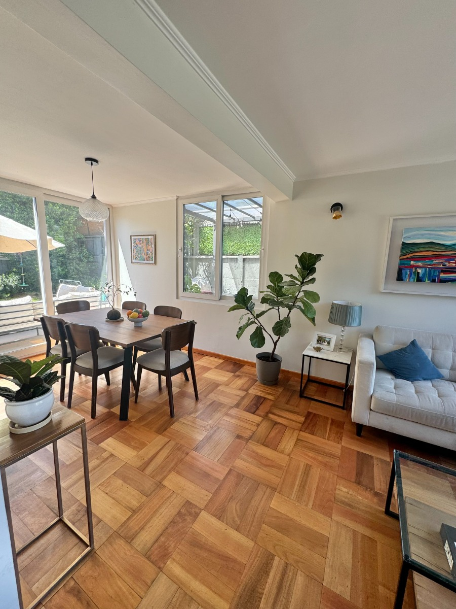 Venta Casa NO 3D 2B 2E 1B Alto Las Condes - Las Condes