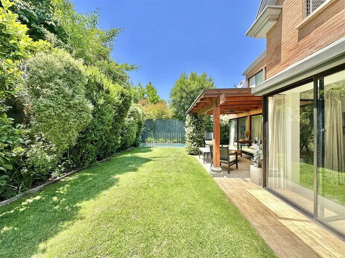 Venta Casa N 5D 4B 2E 1Bd La Dehesa - Lo Barnechea