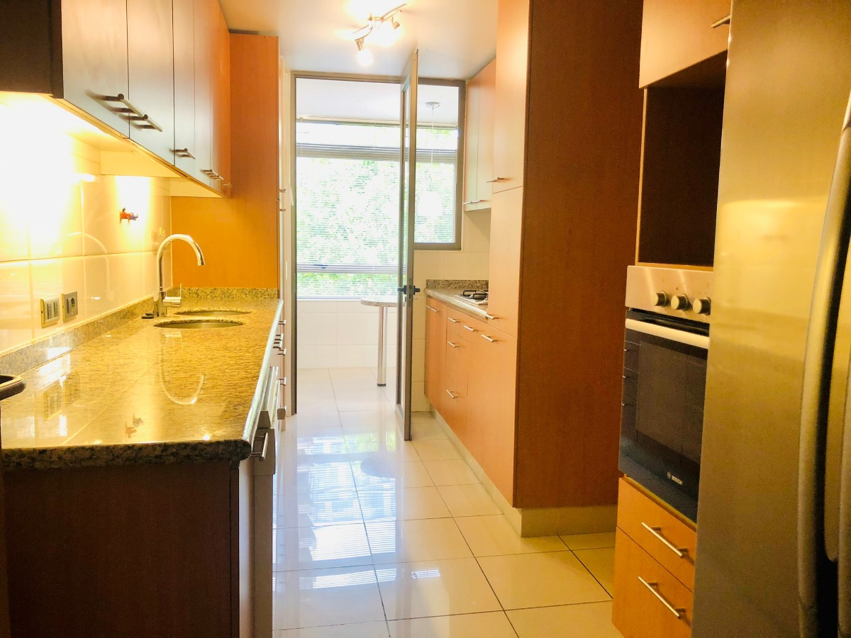 Arriendo Departamento NP 4D en suite Walk-in cl&oacute;set 4B 2E 1B Metro Manquehue - Apumanque - Las Condes