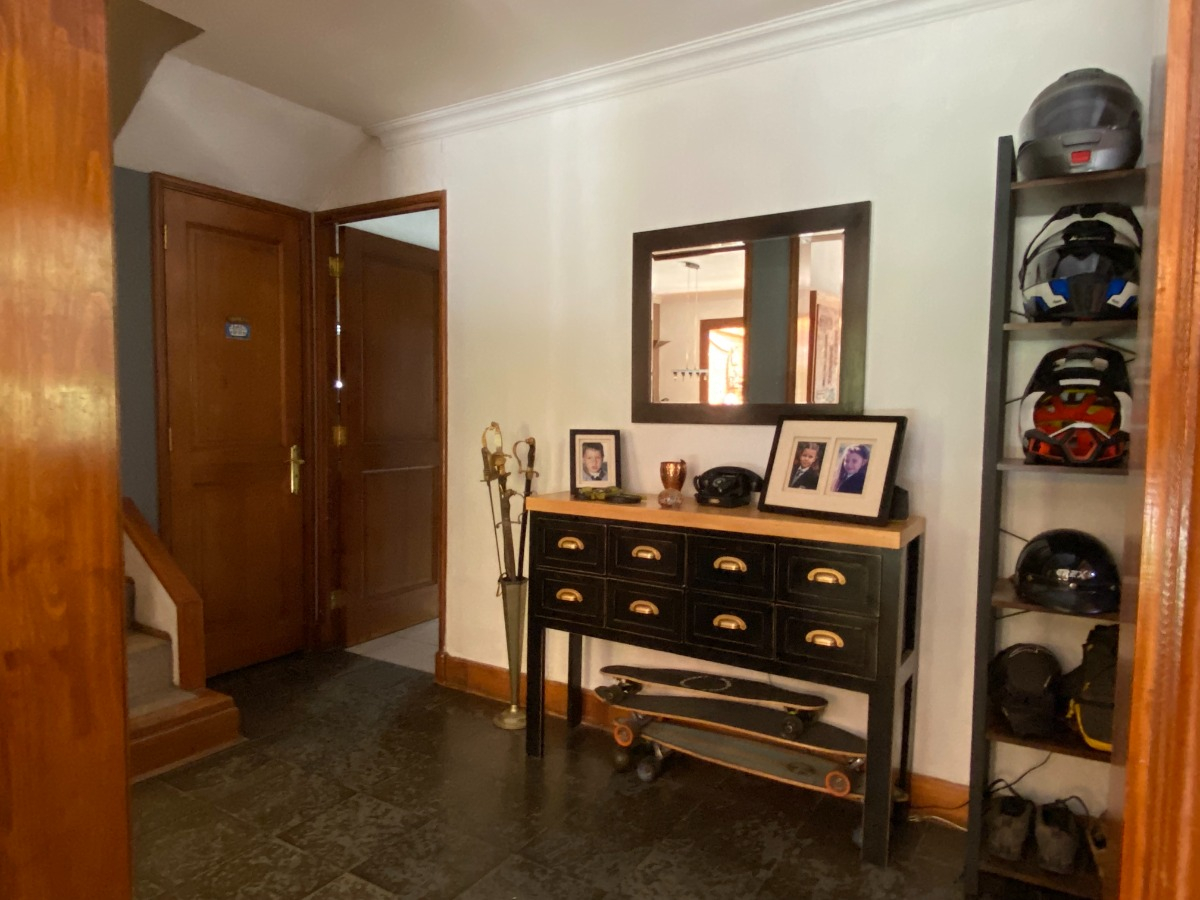 Venta Casa NO 3D en suite Walk-in cl&oacute;set 3B 2E 1B El Huinganal - Lo Barnechea