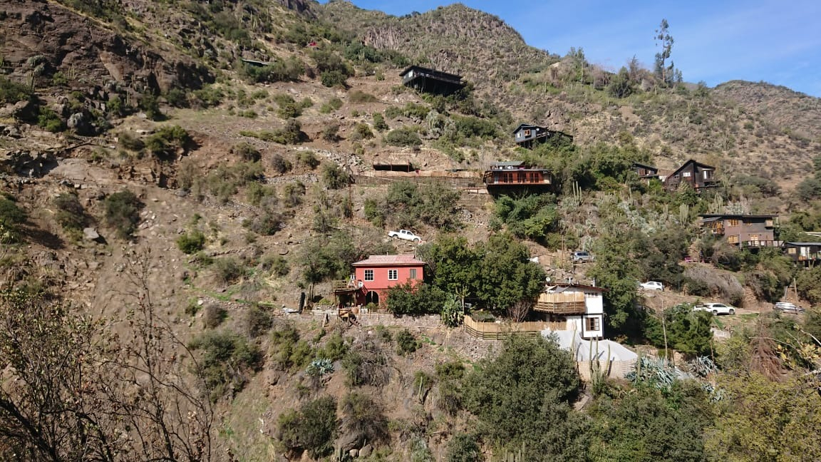 Arriendo Casa NO 2D 1B 3E 1B El Array&aacute;n - Lo Barnechea