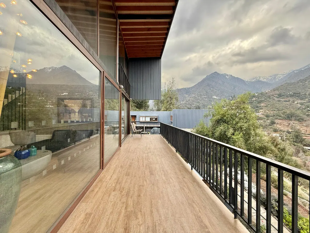 Venta Casa NOSP 6D WI cl&oacute;set Suite 5B 8E 2Bd 320m2 El Array&aacute;n - Lo Barnechea