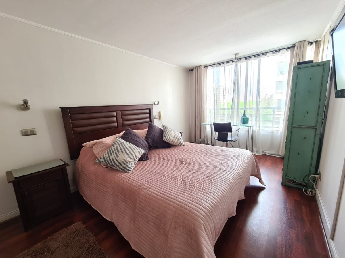 Arriendo Departamento SO 2D en suite 2B 1E 1B Metro Escuela Militar - Las Condes
