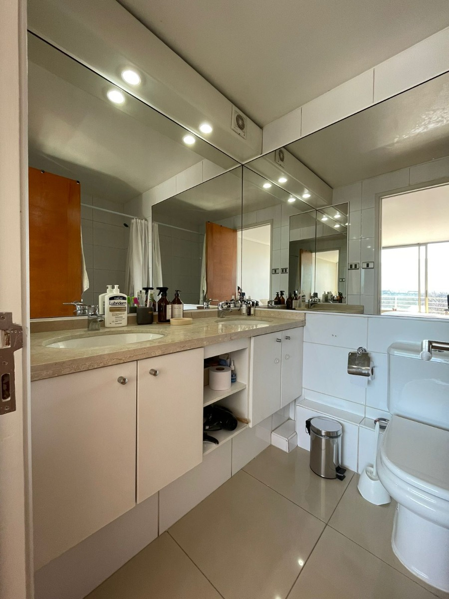 Arriendo Departamento NO 4D en suite Walk-in cl&oacute;set 3B 2E 1B Borde R&iacute;o - Casa Piedra - Vitacura
