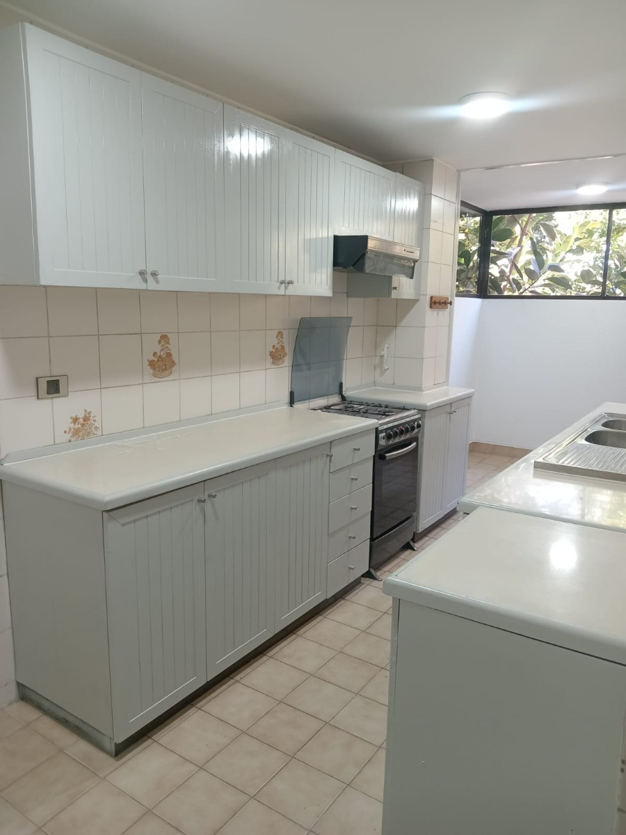 Arriendo Departamento SO 4D en suite 2B 2E 1Bd Barrio El Golf - Las Condes