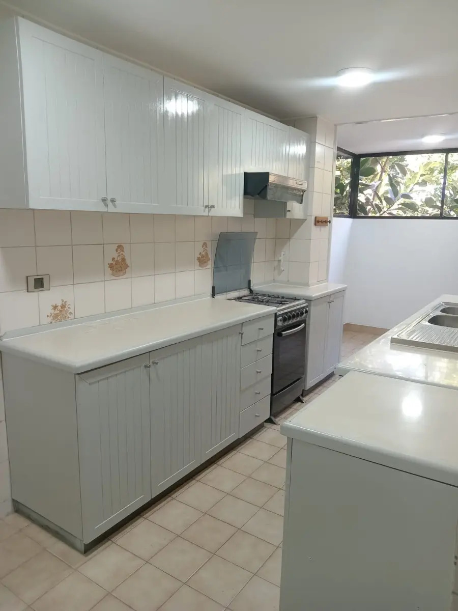 Arriendo Departamento SO 4D en suite 2B 2E 1Bd Barrio El Golf - Las Condes