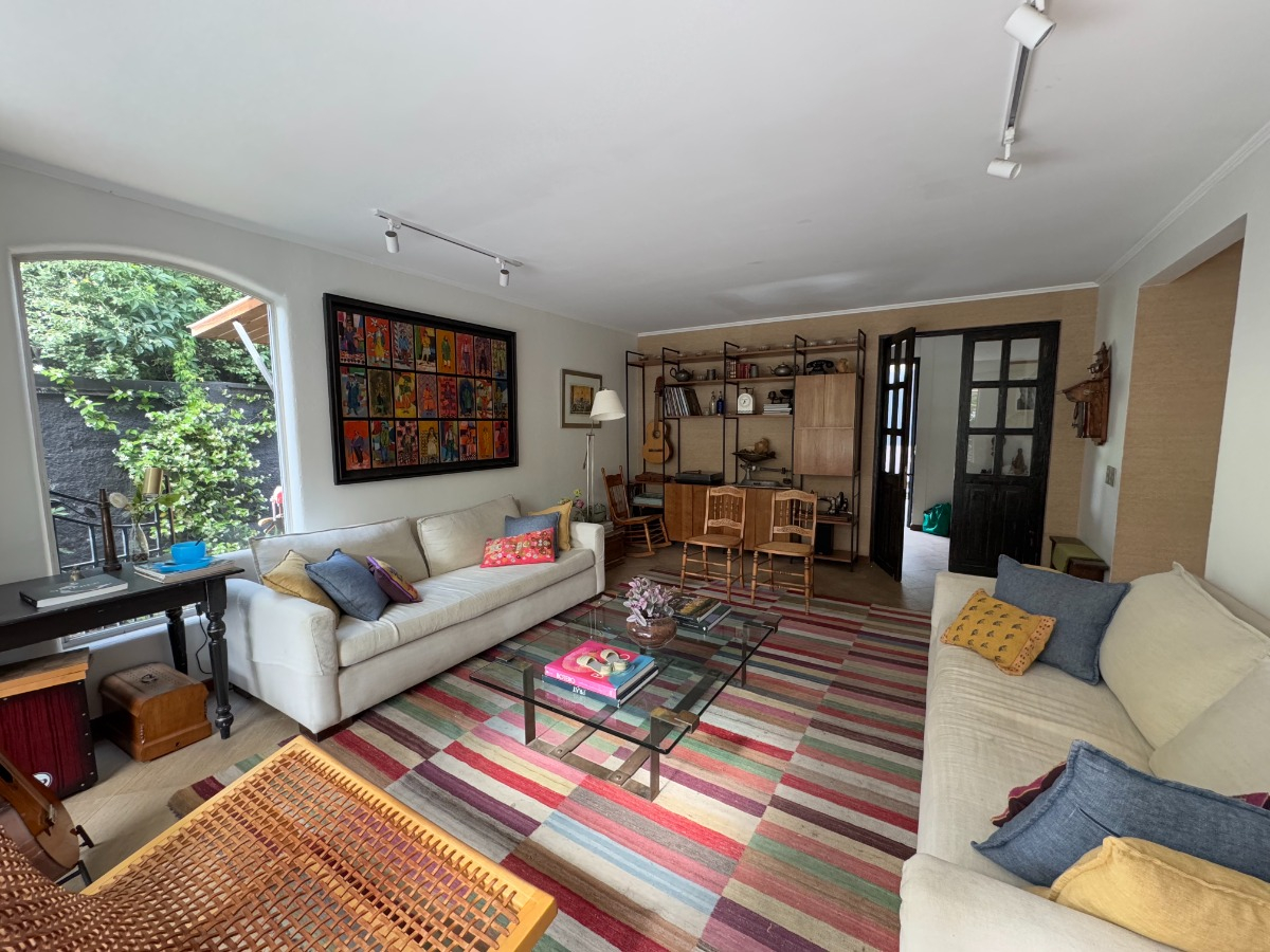 Venta Casa 4D en suite Walk-in cl&oacute;set 3B 2E 1B San Carlos de Apoquindo - Las Condes