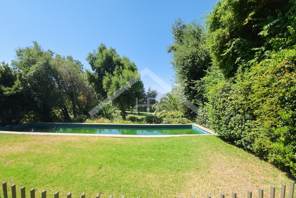 Arriendo Casa NO 4D en suite Walk-in cl&oacute;set 4B 3E 1B La Dehesa - Lo Barnechea